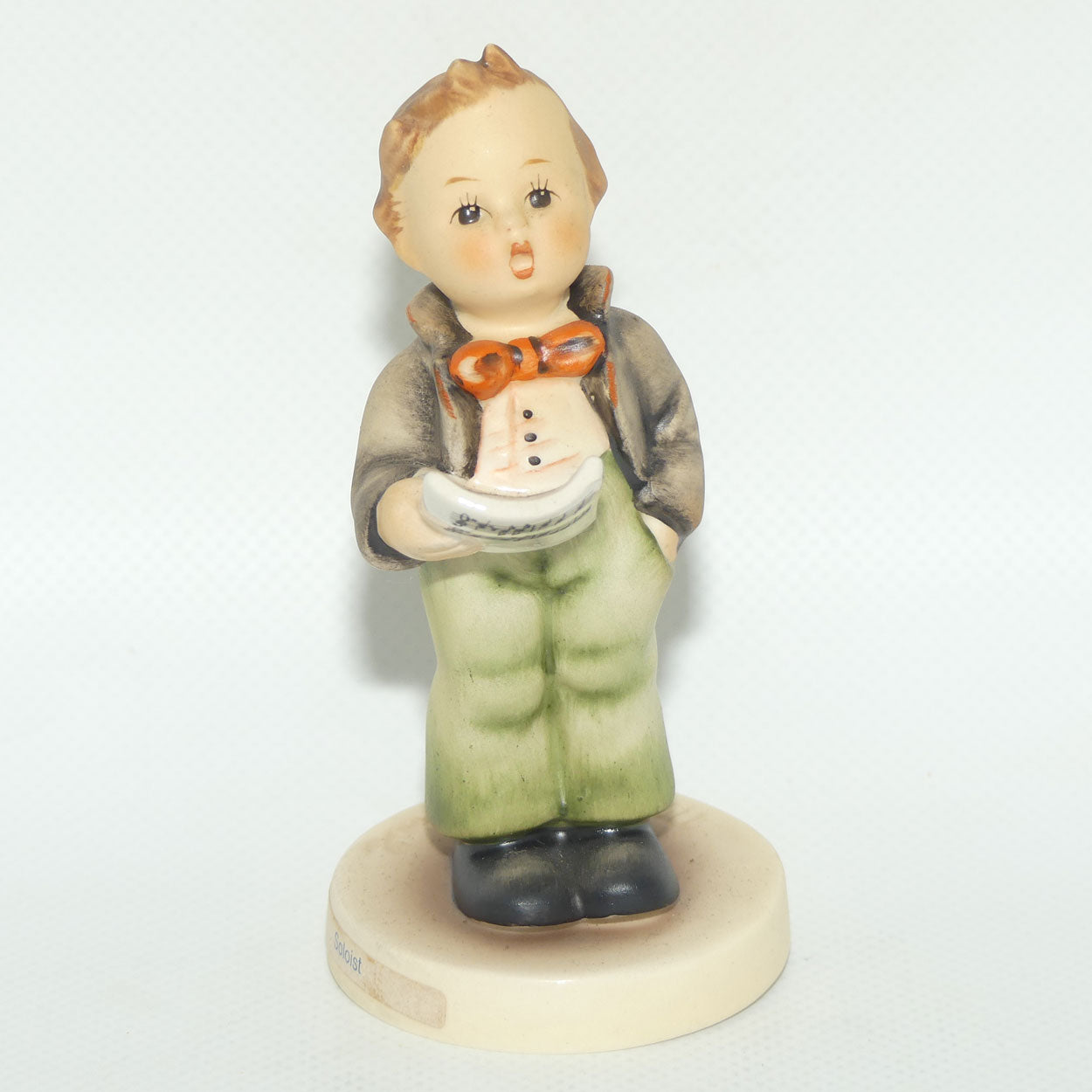HUM0135 MI Hummel figure Soloist Tmk6
