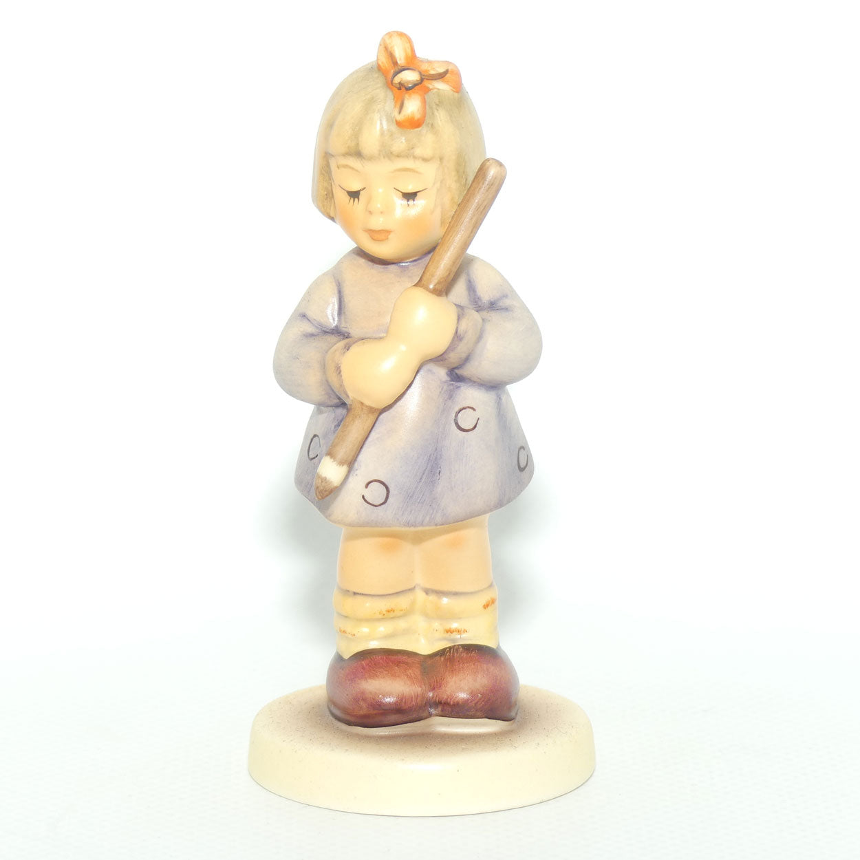 HUM2087/A MI Hummel figure Sharpest Student