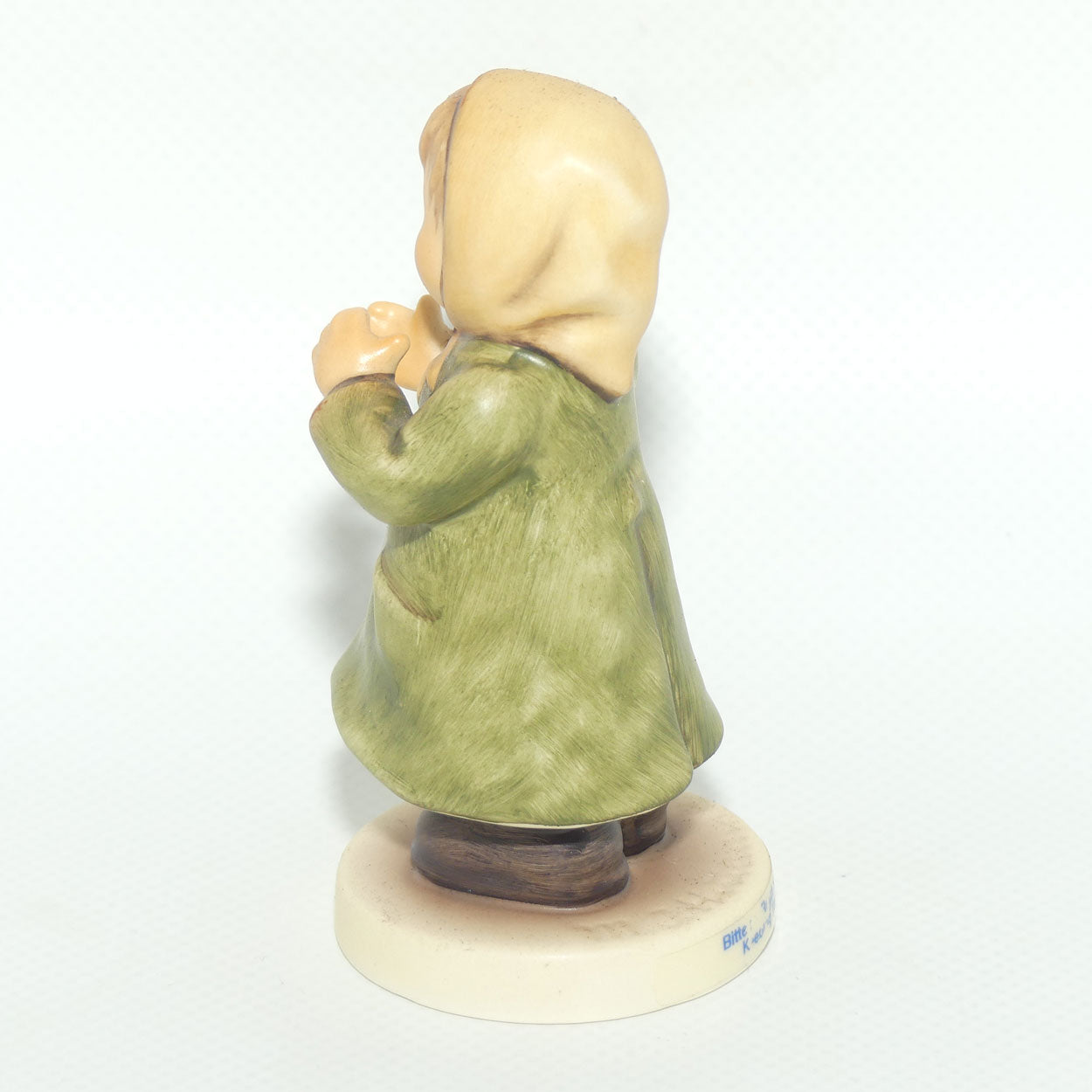HUM2183 MI Hummel figure Keeping Time