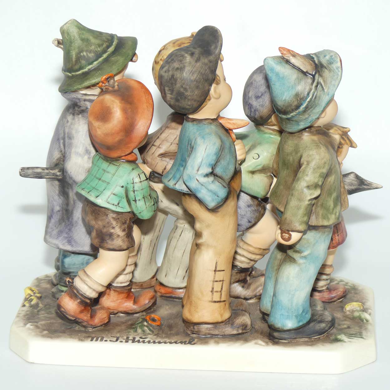 HUM0347 MI Hummel figure Adventure Bound | Seven Swabians