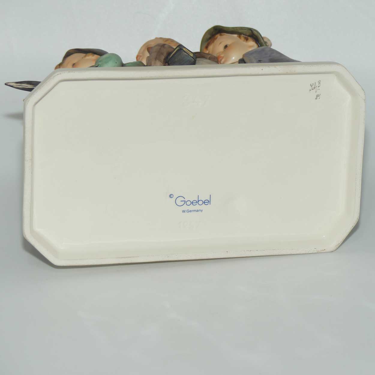 HUM0347 MI Hummel figure Adventure Bound | Seven Swabians