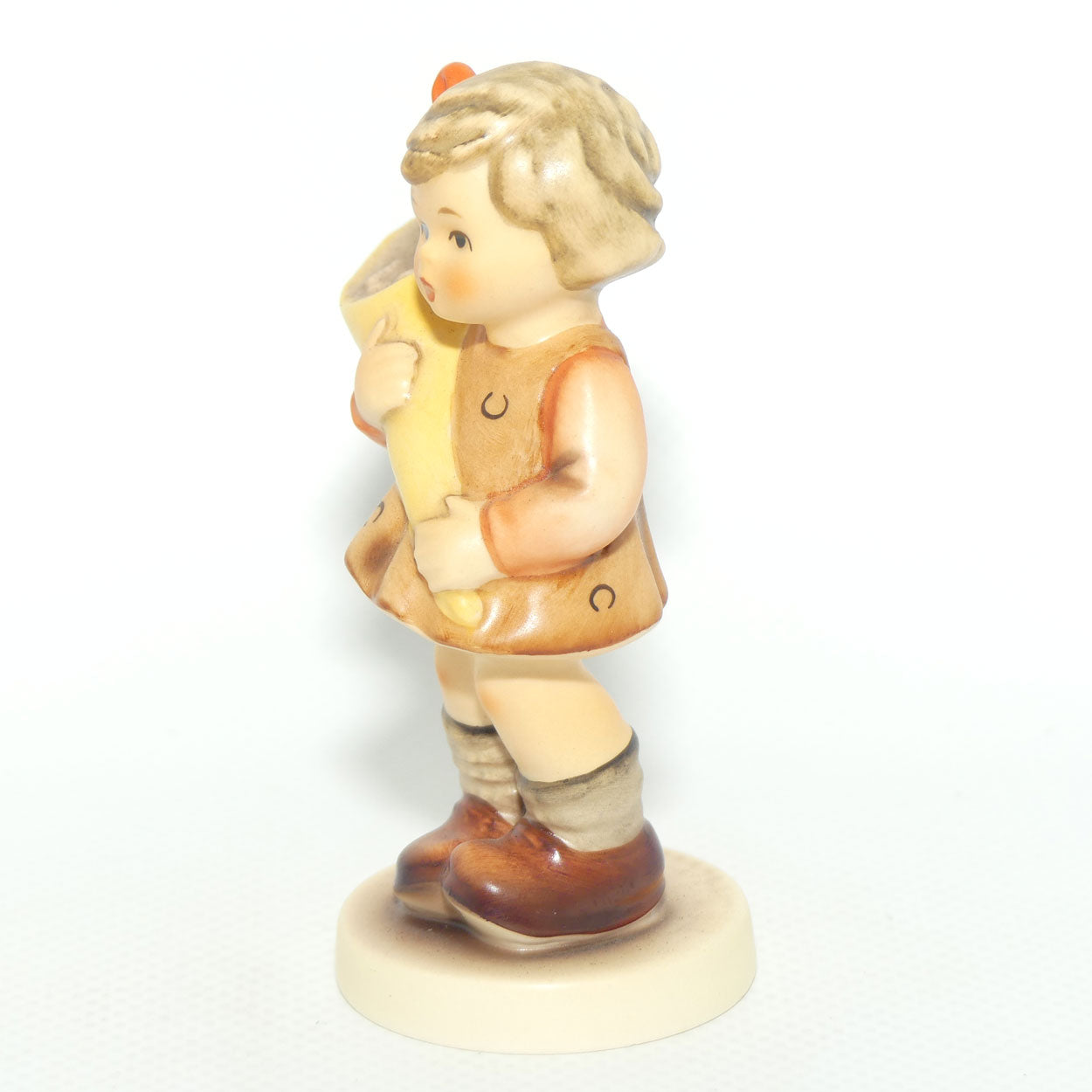 HUM0549/3/0 MI Hummel figure A Sweet Offering