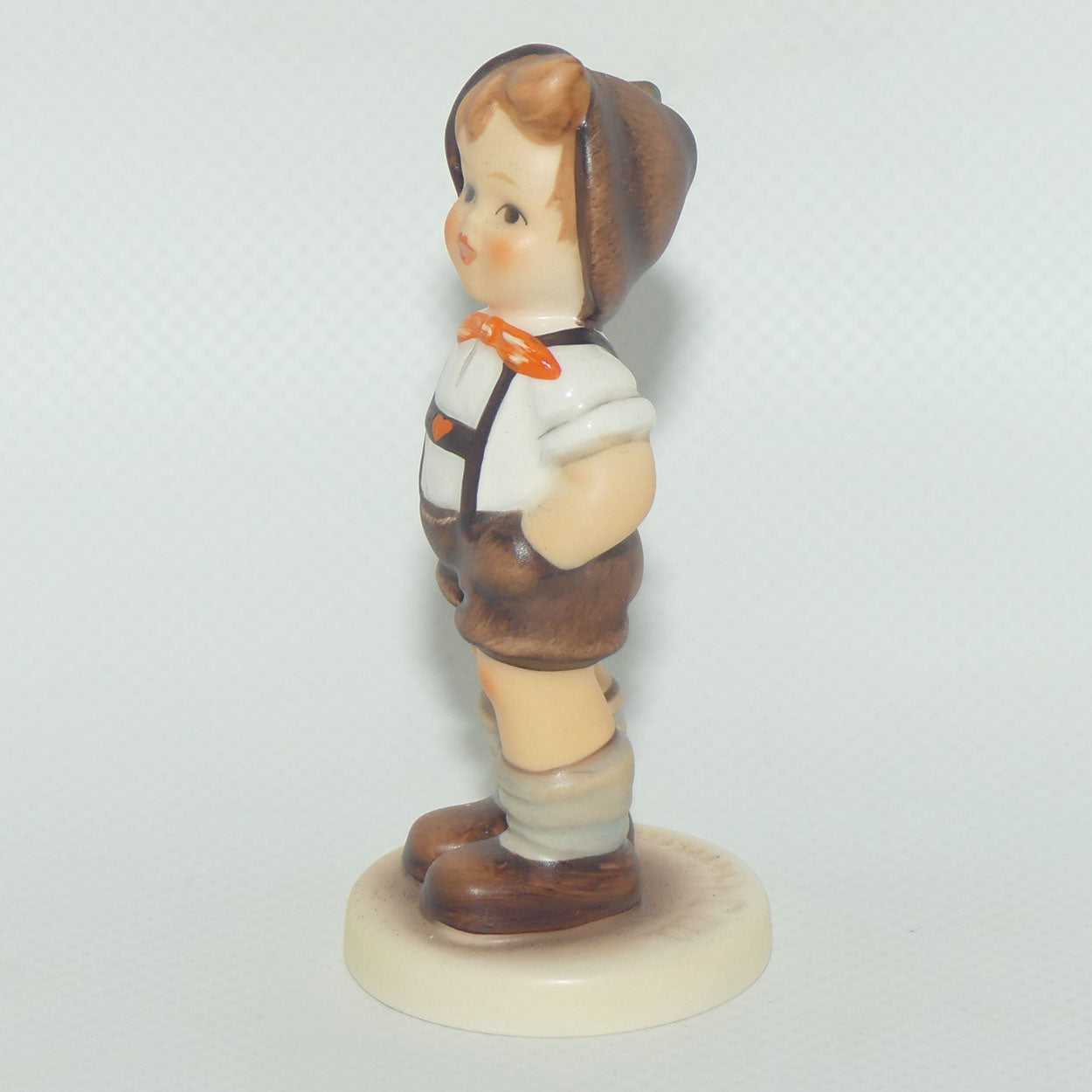 HUM0630 MI Hummel figure For Keeps
