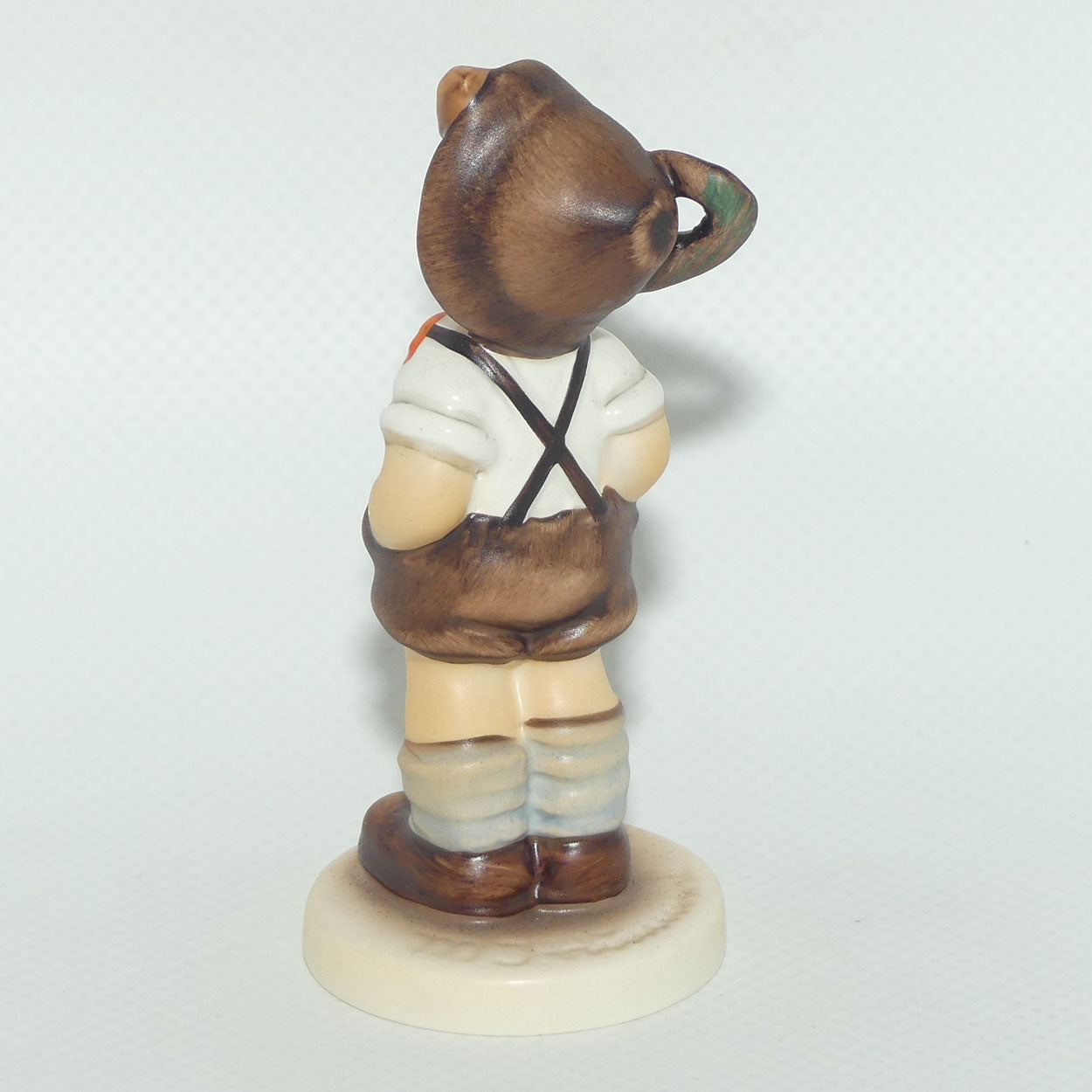 HUM0630 MI Hummel figure For Keeps