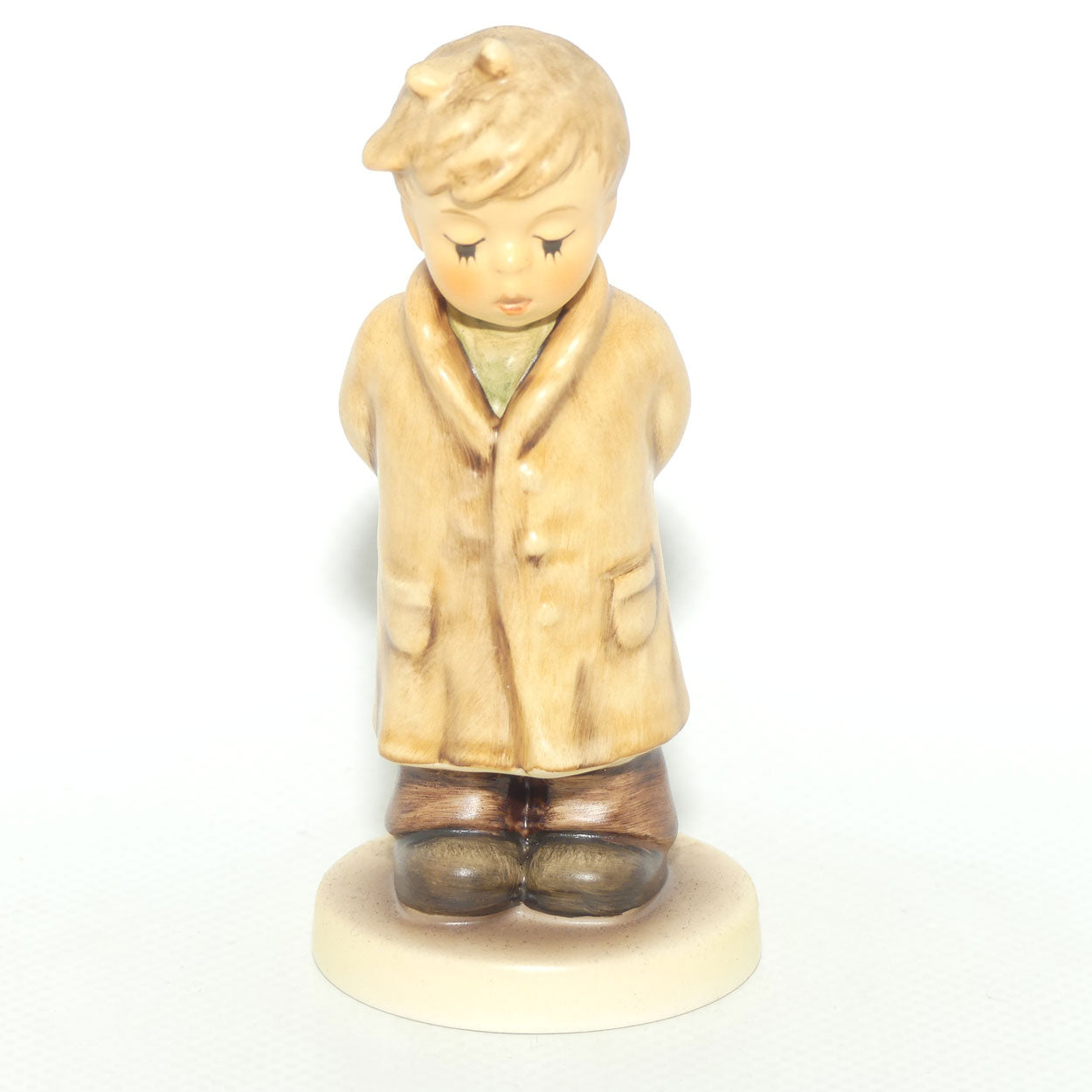 HUM0845 MI Hummel figure Too Shy to Sing