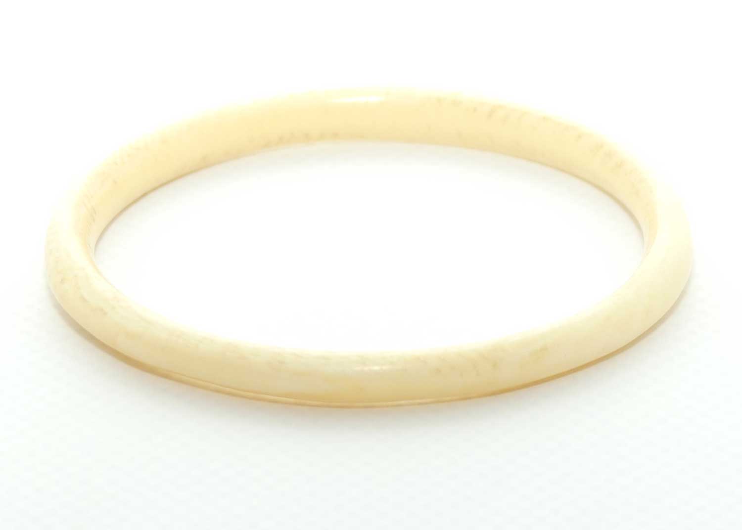 Antique Ivory Ladies Bangle | almost Round Shape | 6mm wide