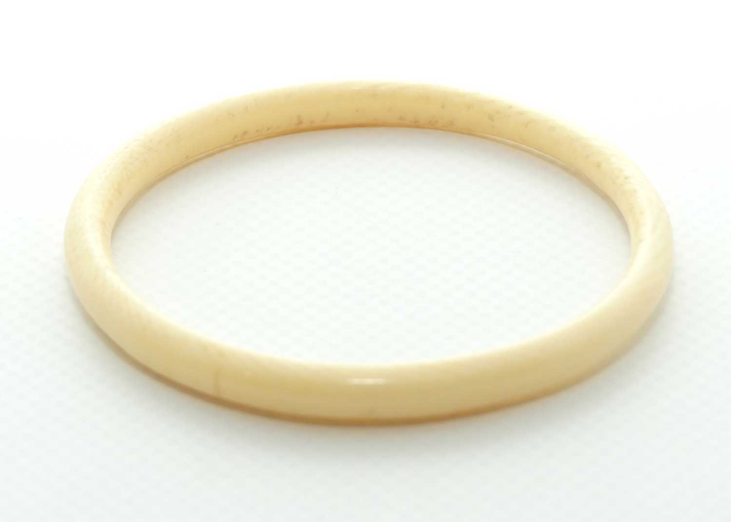 Antique Ivory Ladies Bangle | almost Round Shape | 6mm wide