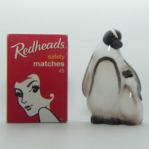 K20 Royal Doulton figure Penguin with Chick under Wing