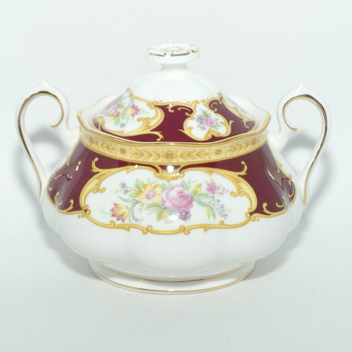 Royal Albert Bone China Lady Hamilton lidded sugar bowl with handles | © 1939 Royal Albert Ltd