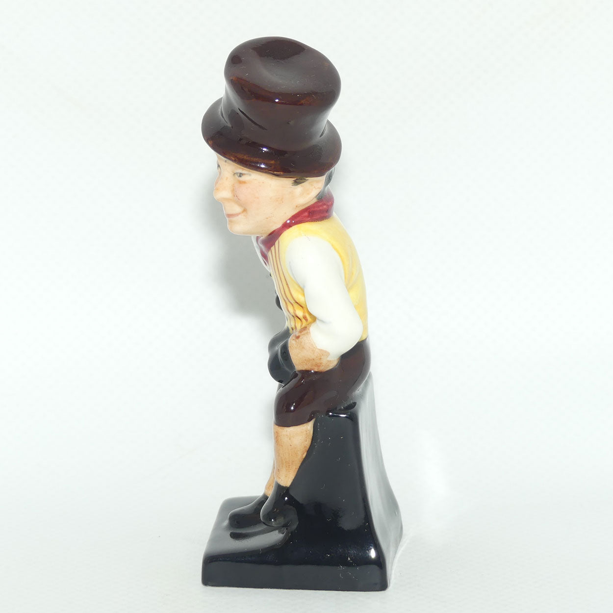 M48 Royal Doulton figure Sam Weller