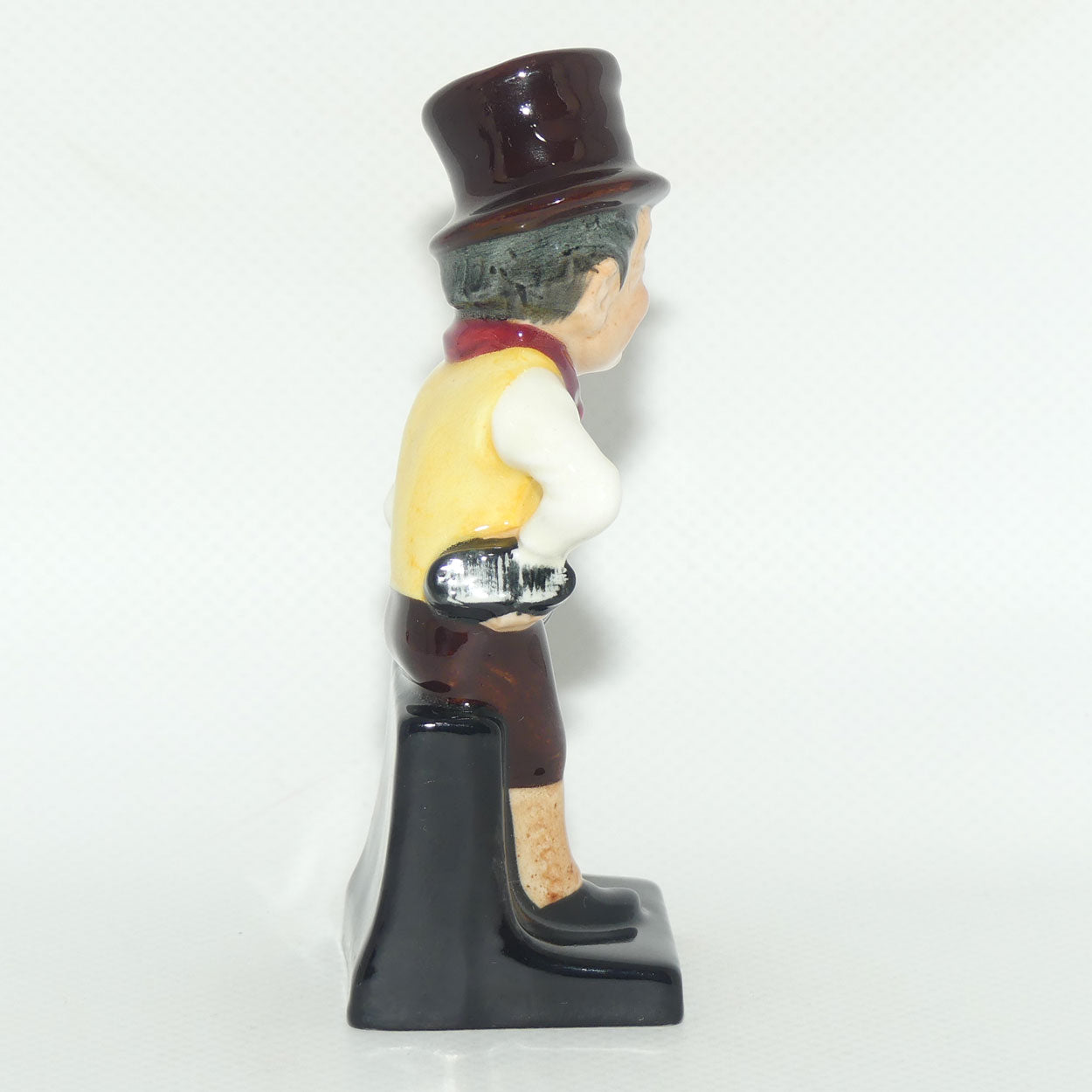 M48 Royal Doulton figure Sam Weller
