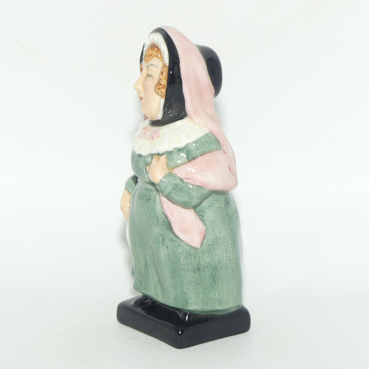 M86 Royal Doulton figure Mrs Bardell