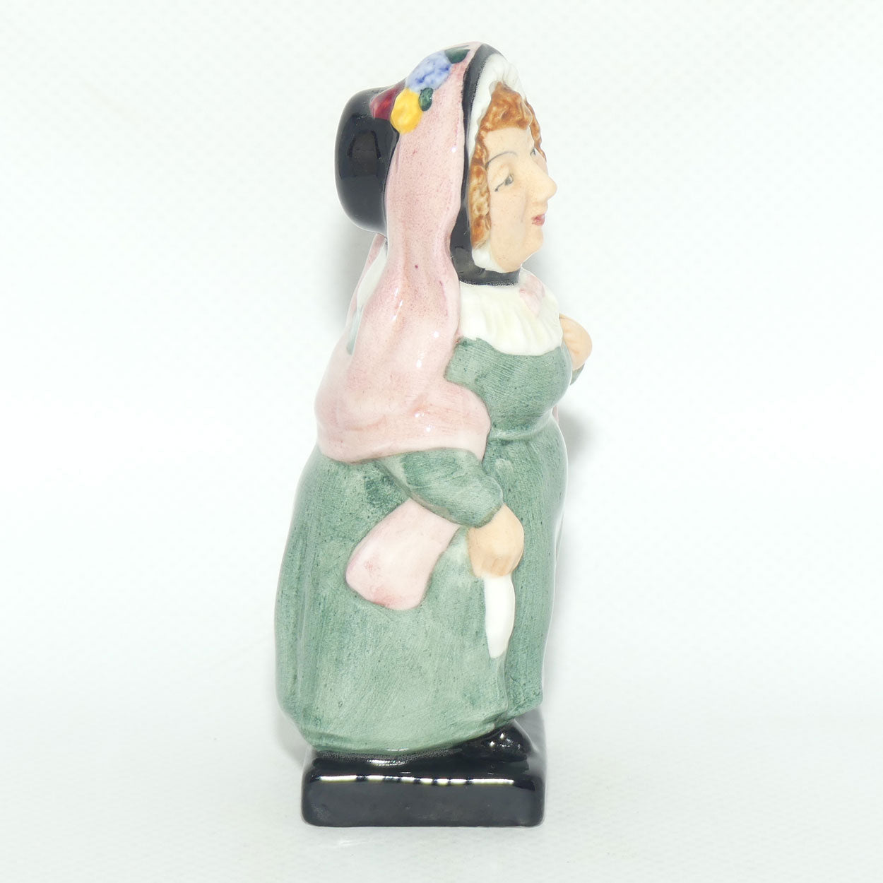 M86 Royal Doulton figure Mrs Bardell