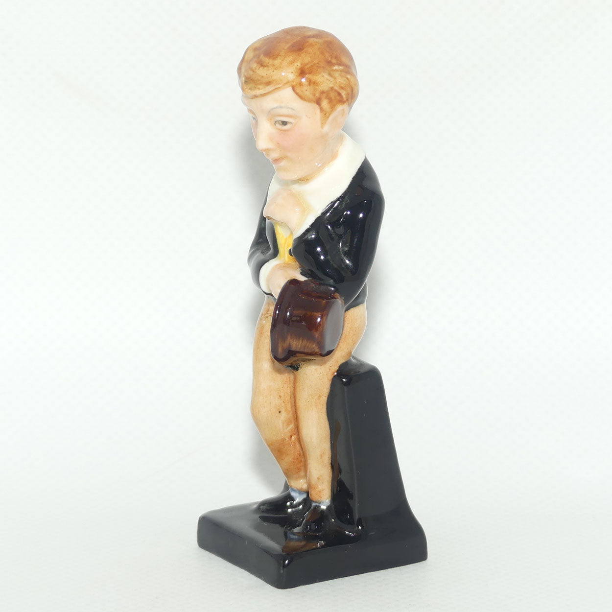 M88 Royal Doulton figure David Copperfield