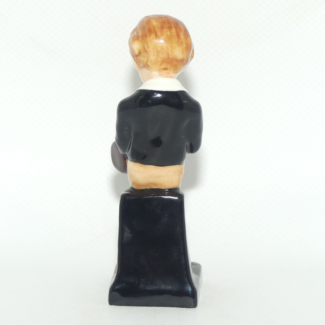 M88 Royal Doulton figure David Copperfield