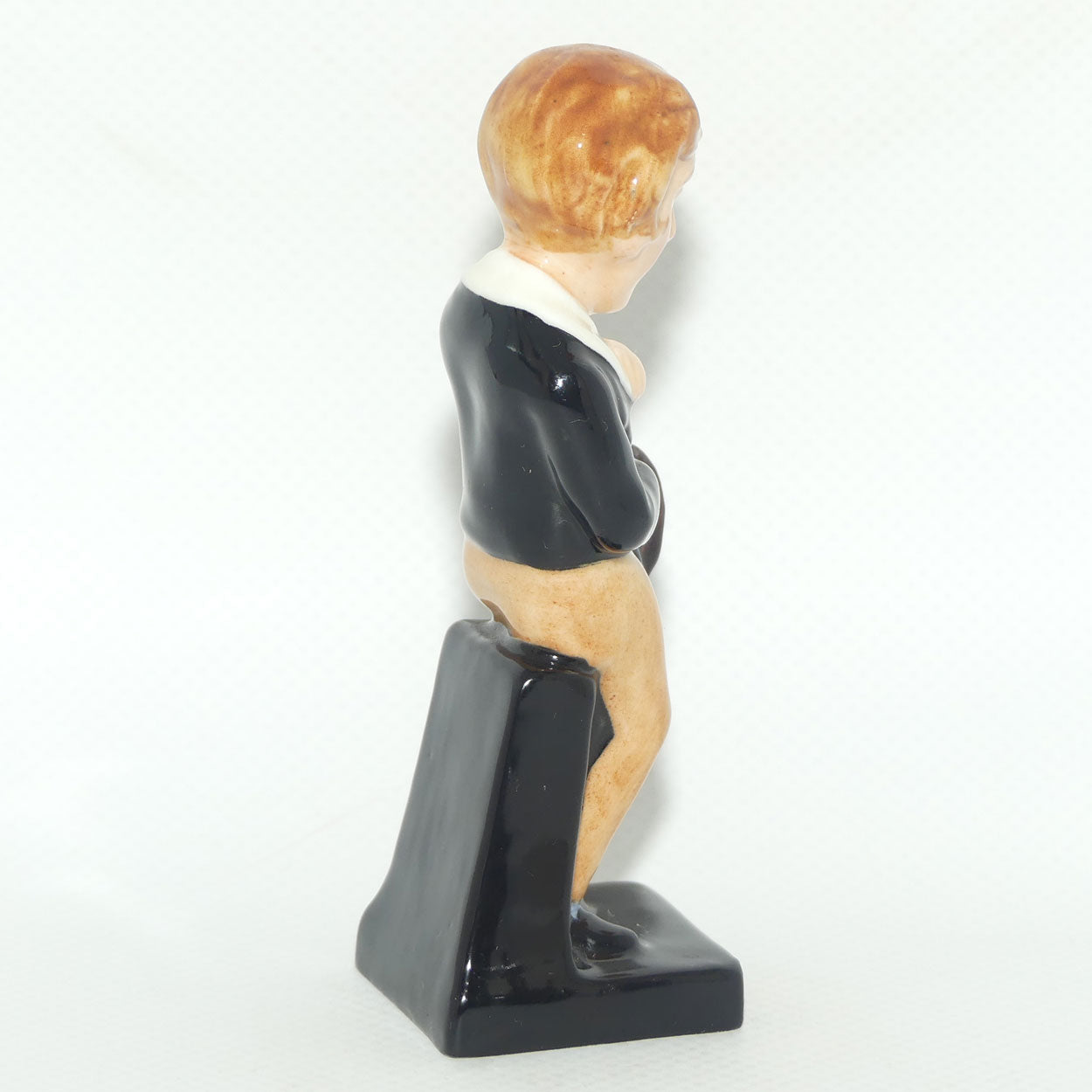 M88 Royal Doulton figure David Copperfield