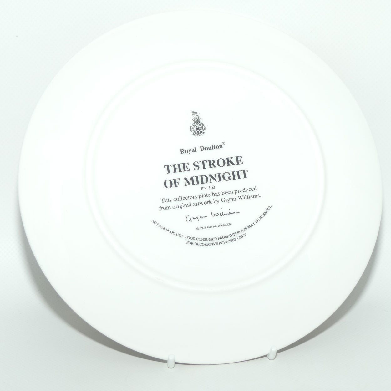 Royal Doulton plate PN100 | Christmas | The Stroke of Midnight | boxed