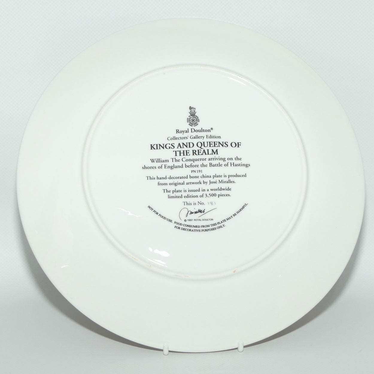 Royal Doulton Kings and Queens of the Realm PN191 plate | William the Conqueror arriving on the shores of England before the Battle of Hastings | LE 181