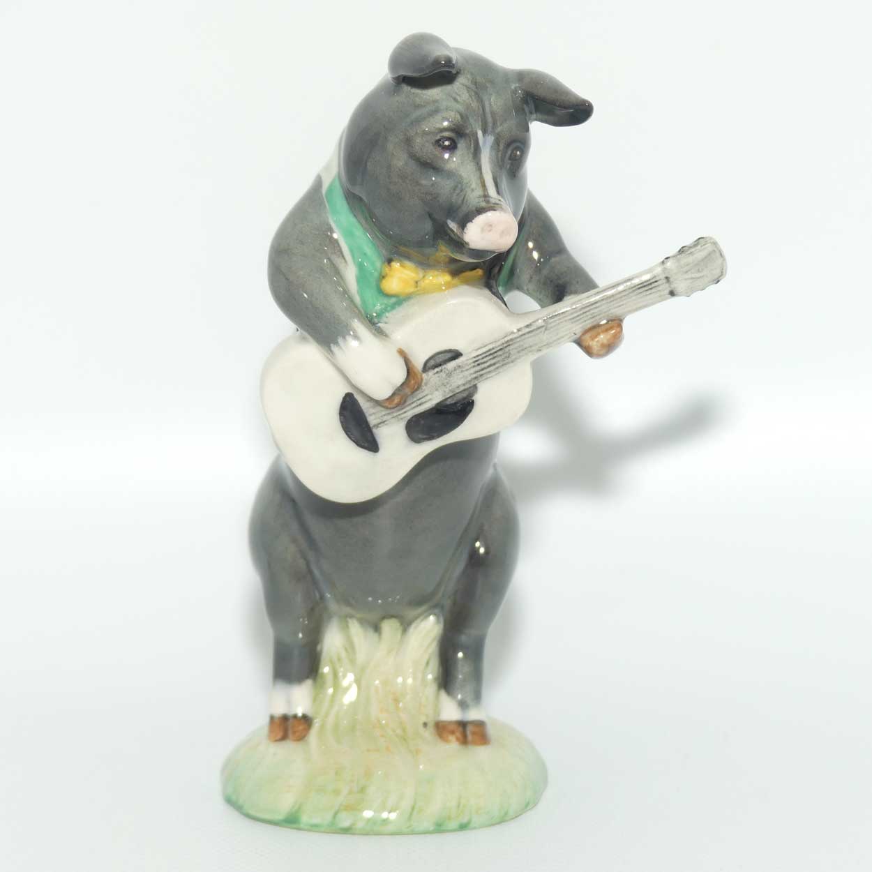 PP11 Beswick Pig Prom Thomas the Guitar Player