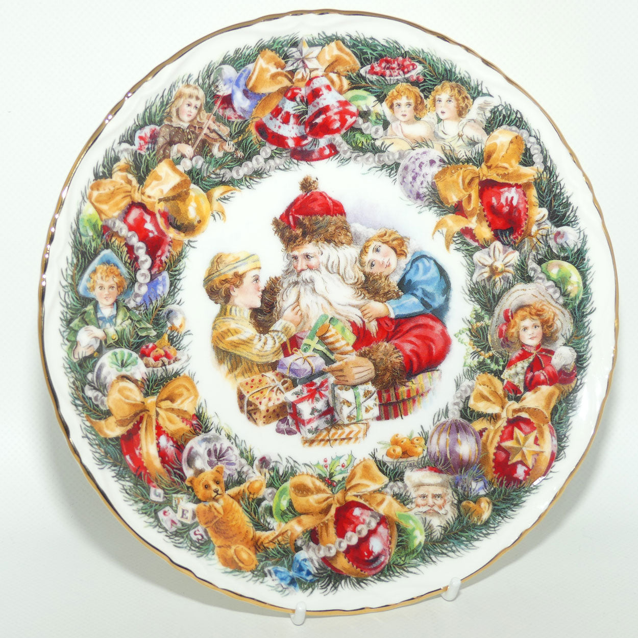 Royal Albert Bone China England | Christmas Garland plate | boxed
