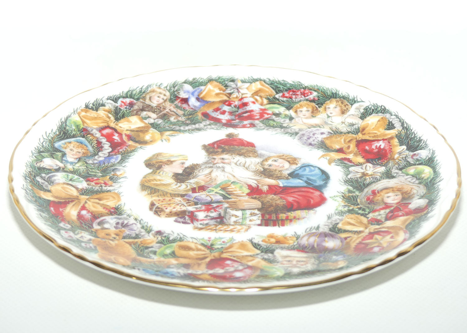 Royal Albert Bone China England | Christmas Garland plate | boxed