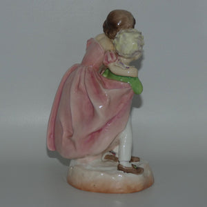 rw3149-royal-worcester-sister-figure