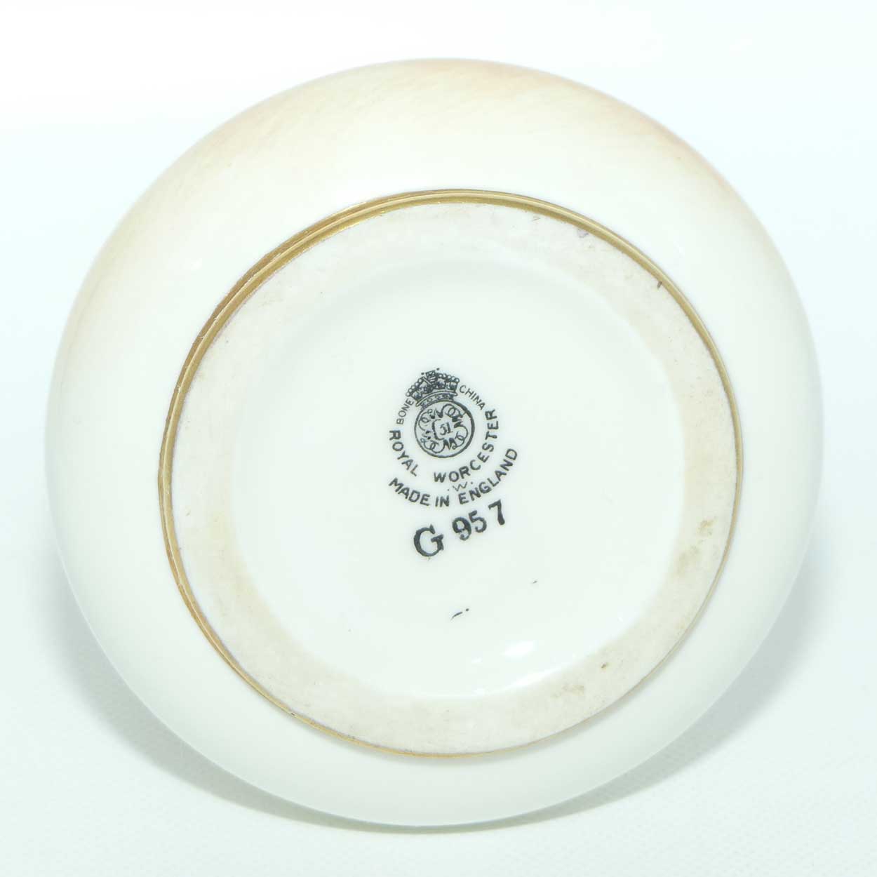 Royal Worcester hand painted Fruit fluted rim G957 shape miniature vase | Roberts