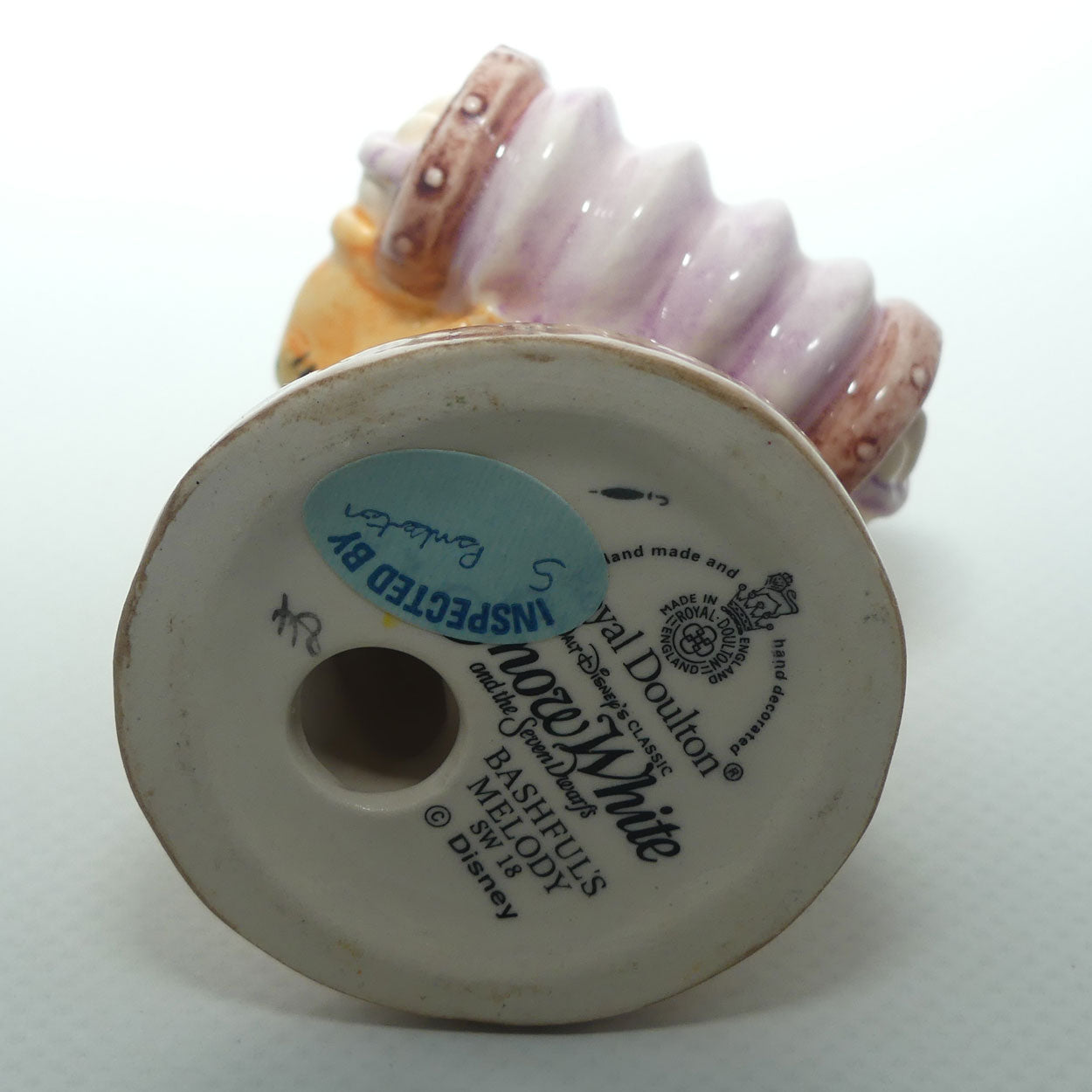 SW18 Royal Doulton Disney Snow White and Seven Dwarfs figure Bashful's Melody | boxed