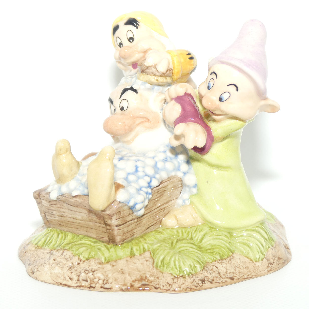 SW20 Royal Doulton Disney Snow White tableau | Grumpys Bathtime