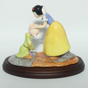 SW21 Royal Doulton Disney Snow White tableau | Dopey's First Kiss | LE98/2000 | Box + Cert