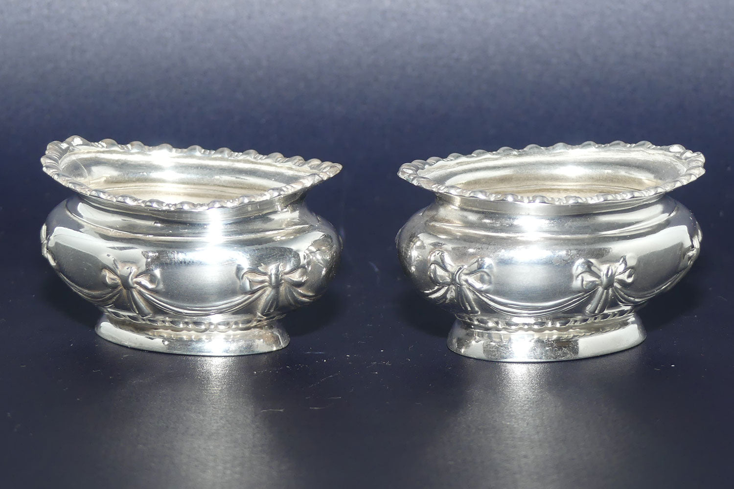 Sterling Silver pair of Neoclassical design open salts | Sheffield 1903 | 44.7g