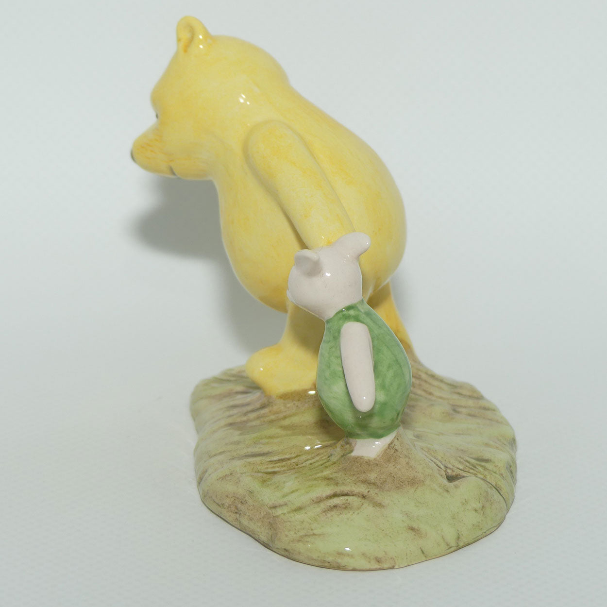 WP02 Royal Doulton Winnie the Pooh figure | Pooh and Piglet The Windy Day
