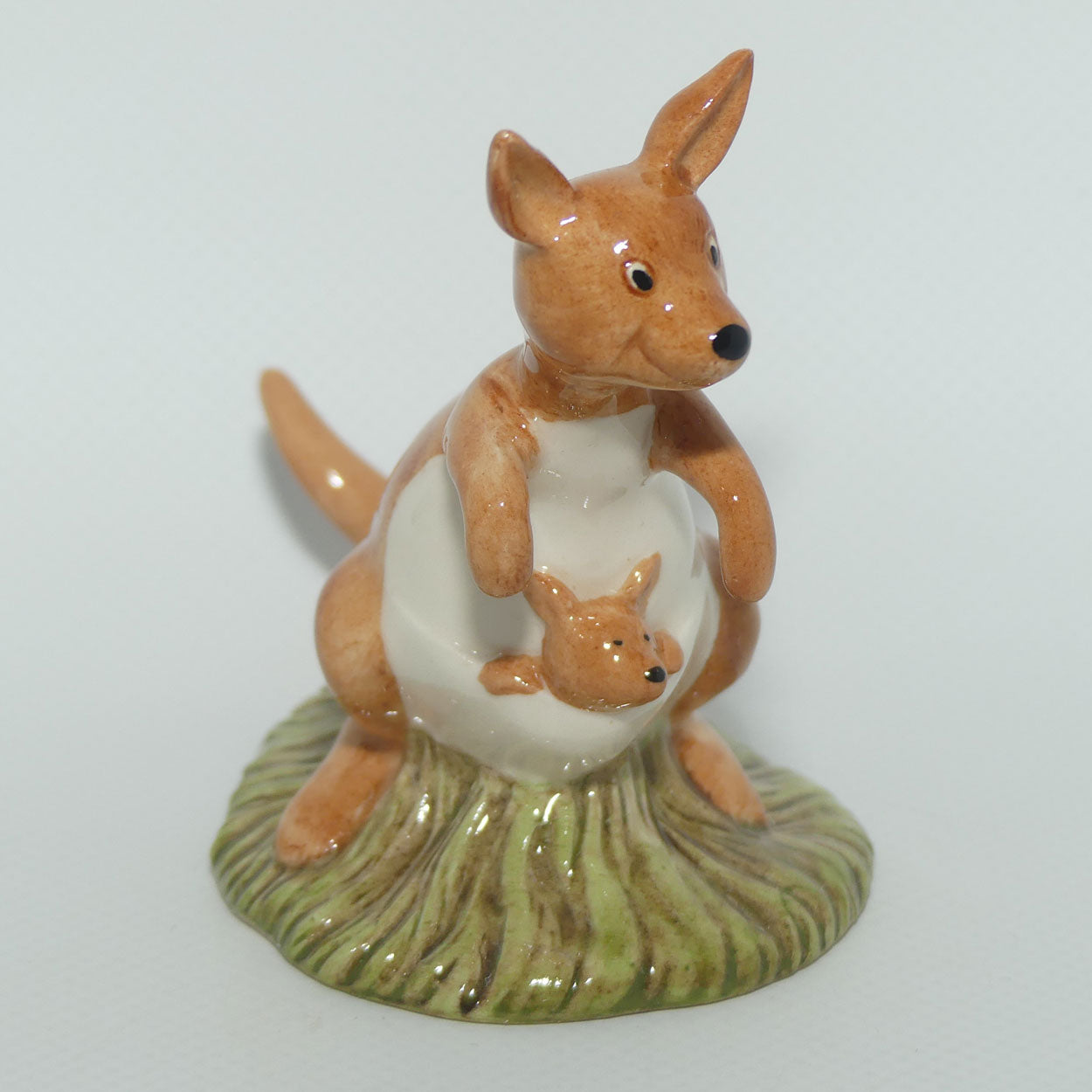 WP08 Royal Doulton Winnie the Pooh figure | Kanga and Roo | figure only