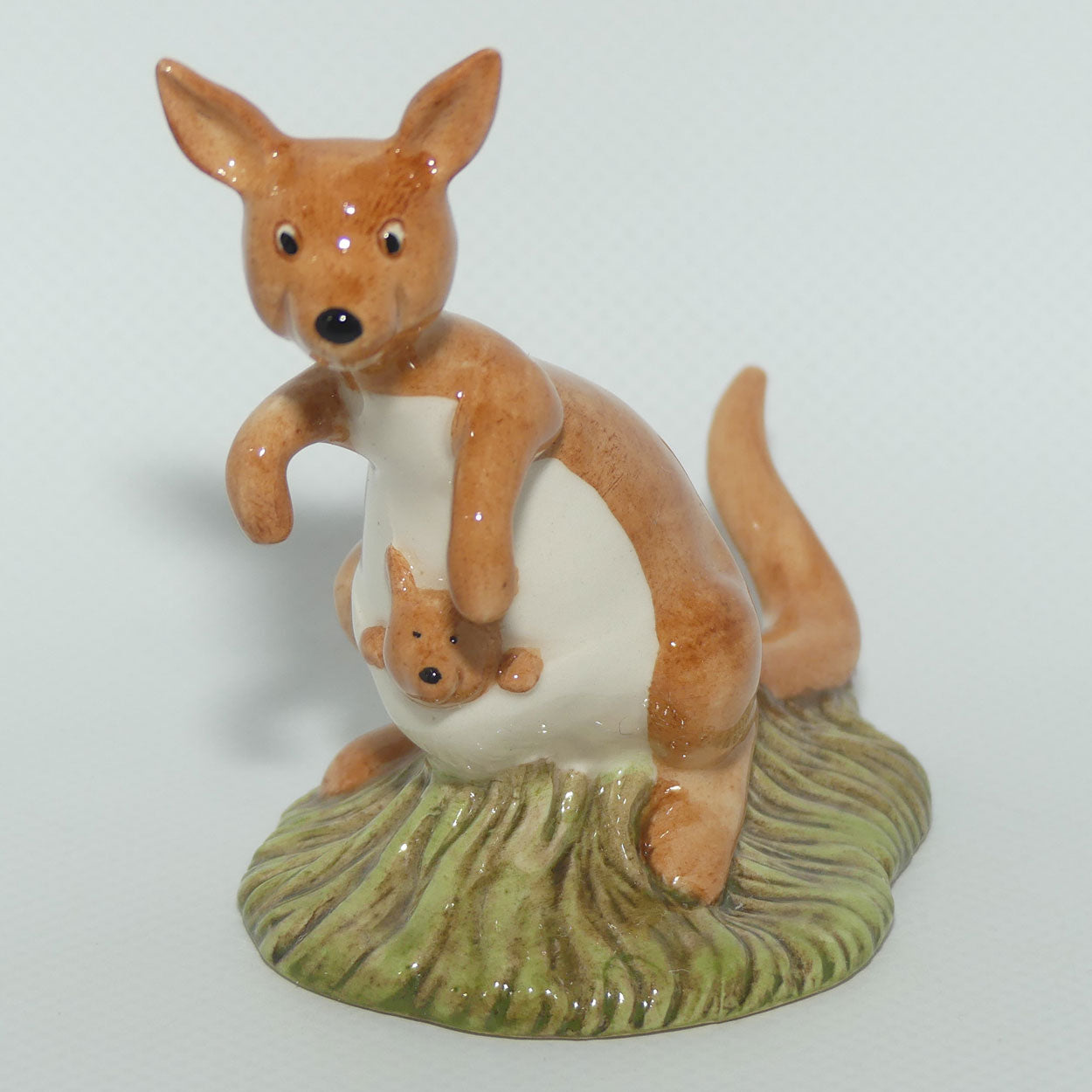 WP08 Royal Doulton Winnie the Pooh figure | Kanga and Roo | figure only