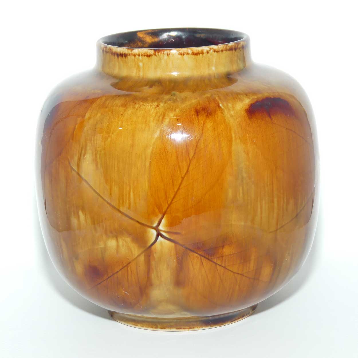 Royal Doulton Lambeth Natural Foliage ball vase X8531M