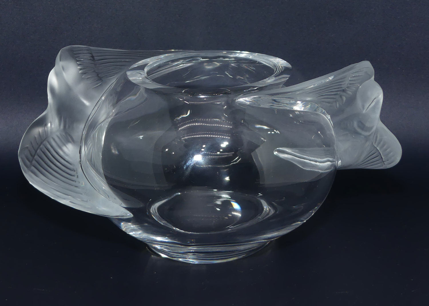 Lalique France Crystal Adelaide Dove bowlbowl