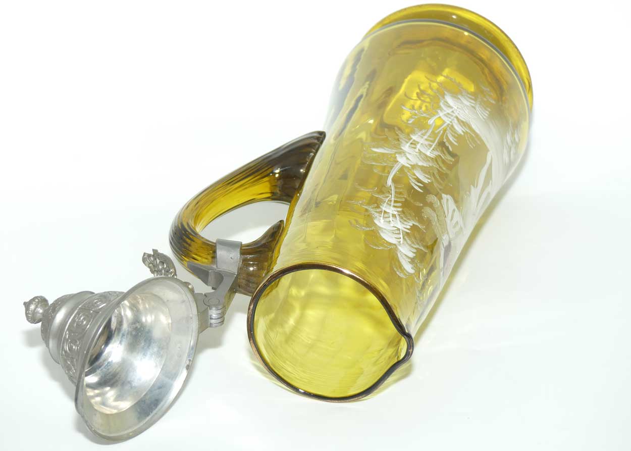 Very large Amber glass Mary Gregory Stein  | Cavalier sounding Horn | minor fault