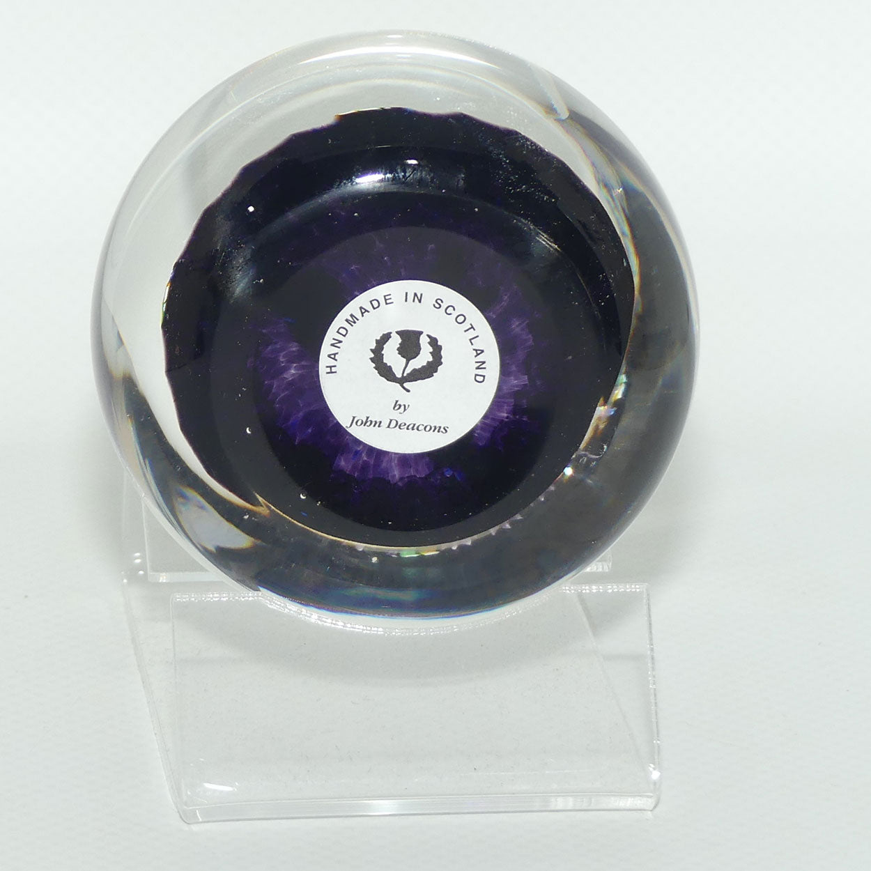 John Deacons Scotland the Brave medium paperweight | Amethyst