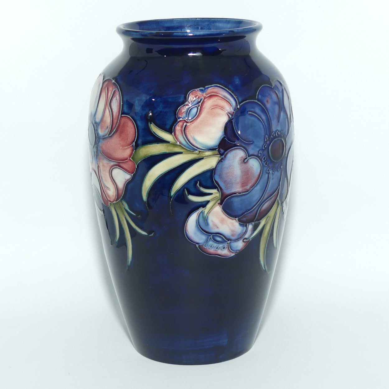 Walter Moorcroft Anemone (Blue) 18/8 vase