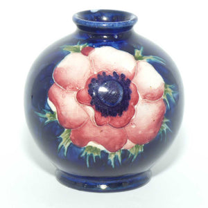 WalterWalter Moorcroft Anemone (Blue) 41/3 vase