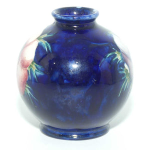 WalterWalter Moorcroft Anemone (Blue) 41/3 vase