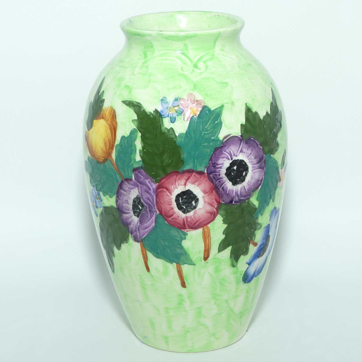 Maling Anemone pattern on green ground vase | 16.5cms