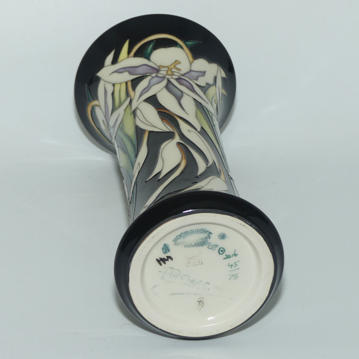 Moorcroft Angels from Heaven 159/10 vase (Ltd Ed)