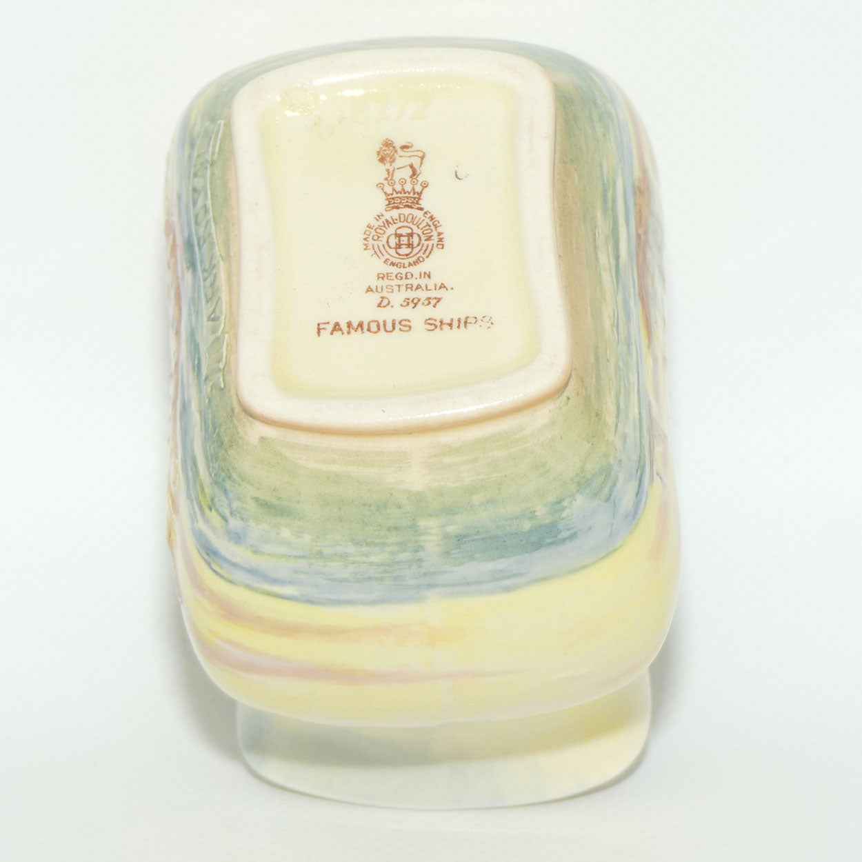 Royal Doulton Famous Ships Ark Royal small vase D5957 | #1