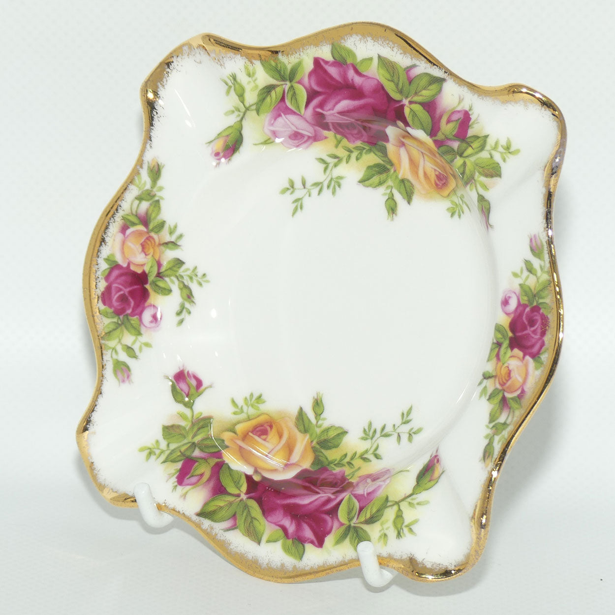Royal Albert Bone China England Old Country Roses Ash Tray | © 1962 Royal Albert Ltd backstamp