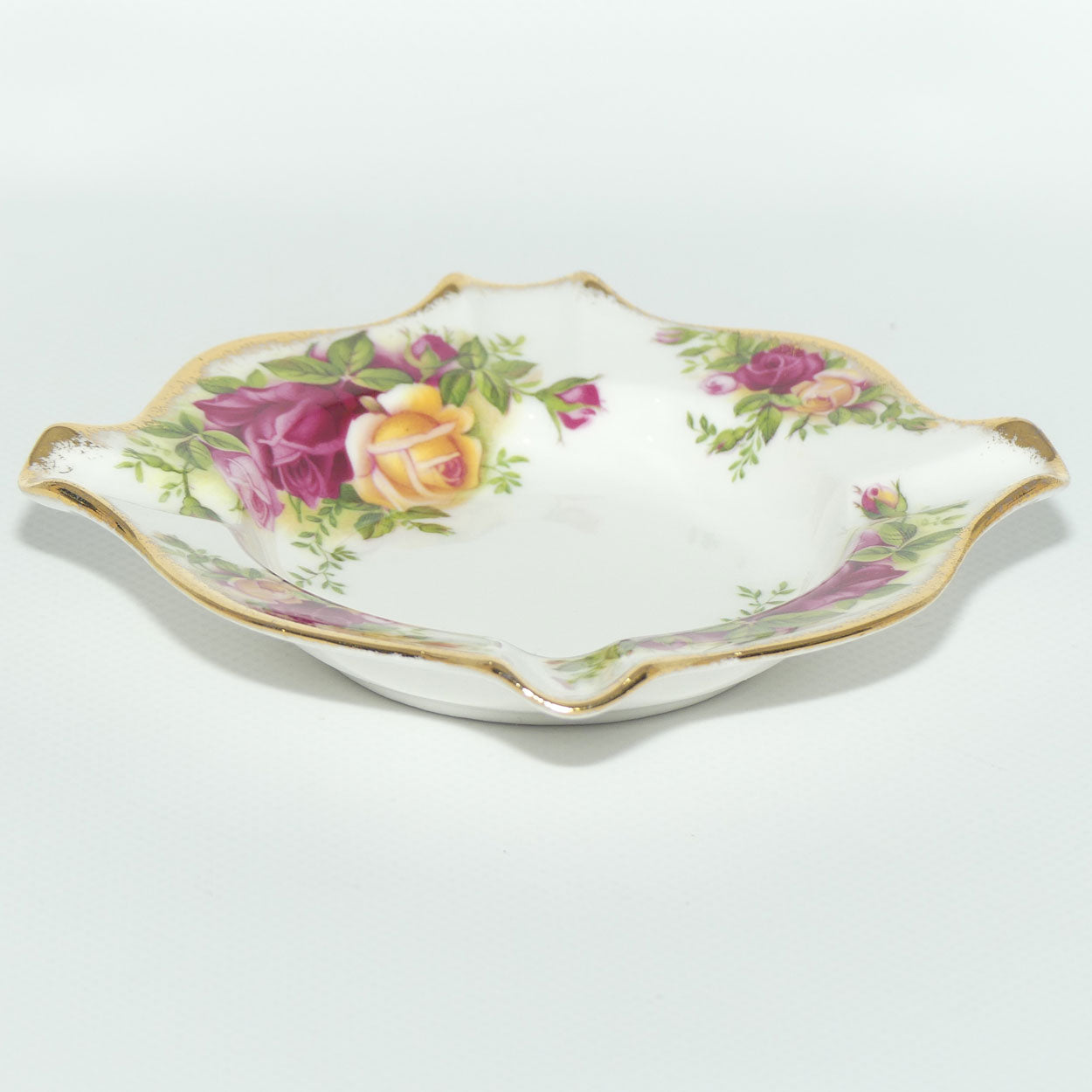 Royal Albert Bone China England Old Country Roses Ash Tray | © 1962 Royal Albert Ltd backstamp