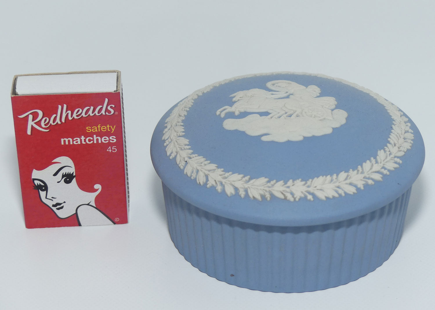 Wedgwood Jasper | White on Pale Blue | Aurora trinket | Ribbed base