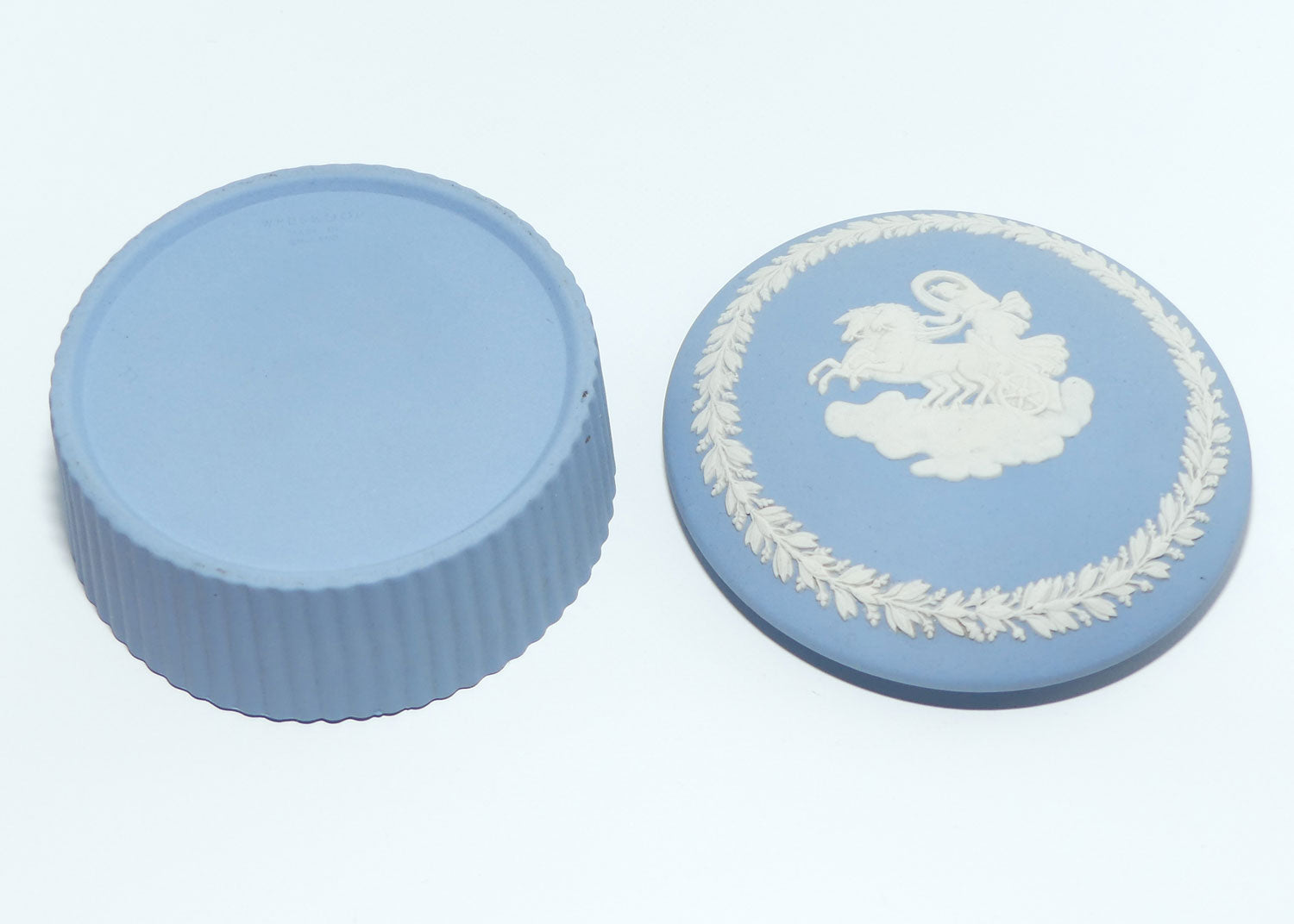 Wedgwood Jasper | White on Pale Blue | Aurora trinket | Ribbed base
