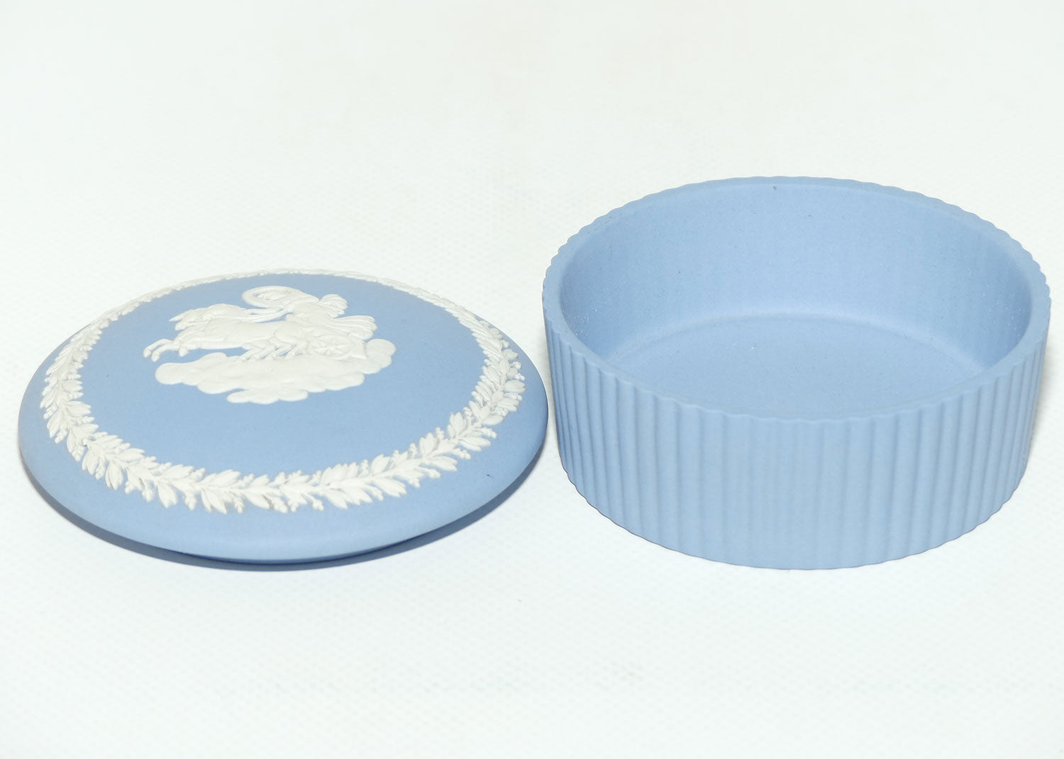 Wedgwood Jasper | White on Pale Blue | Aurora trinket | Ribbed base