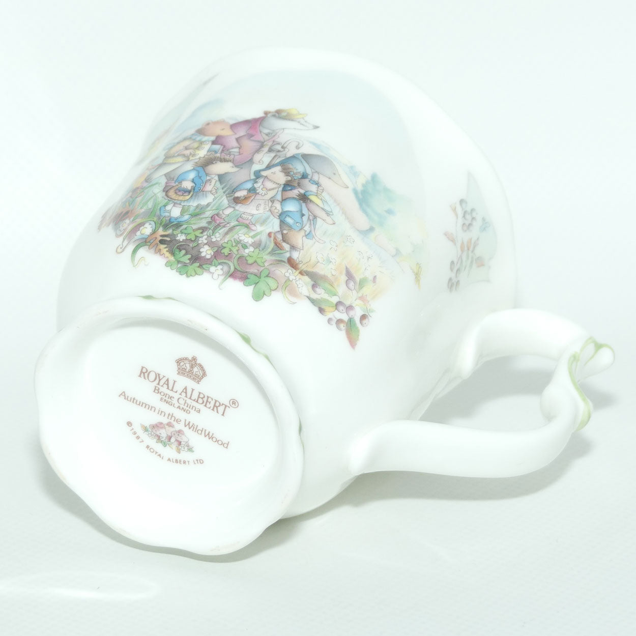 Royal Albert Wind in the Willows Giftware | Autumn in the Wild Wood mug
